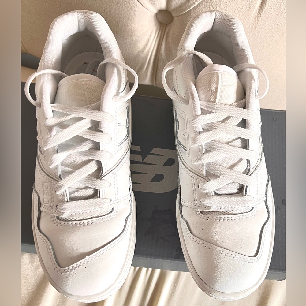 New Balance 550 leather sneakers, women’s 7 1/2. Very good condition